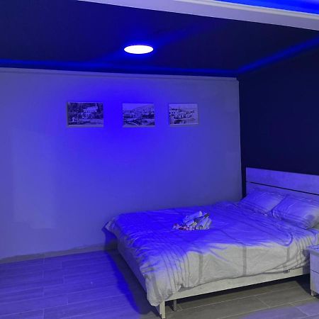 חדרי לייבל Label Rooms Blue & Red Tiberias Exterior foto