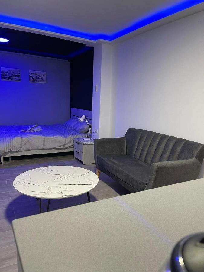 חדרי לייבל Label Rooms Blue & Red Tiberias Exterior foto